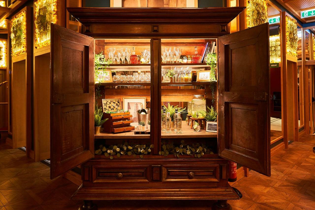 Bless Hotel Madrid - The Leading Hotels Of The World Экстерьер фото A home bar