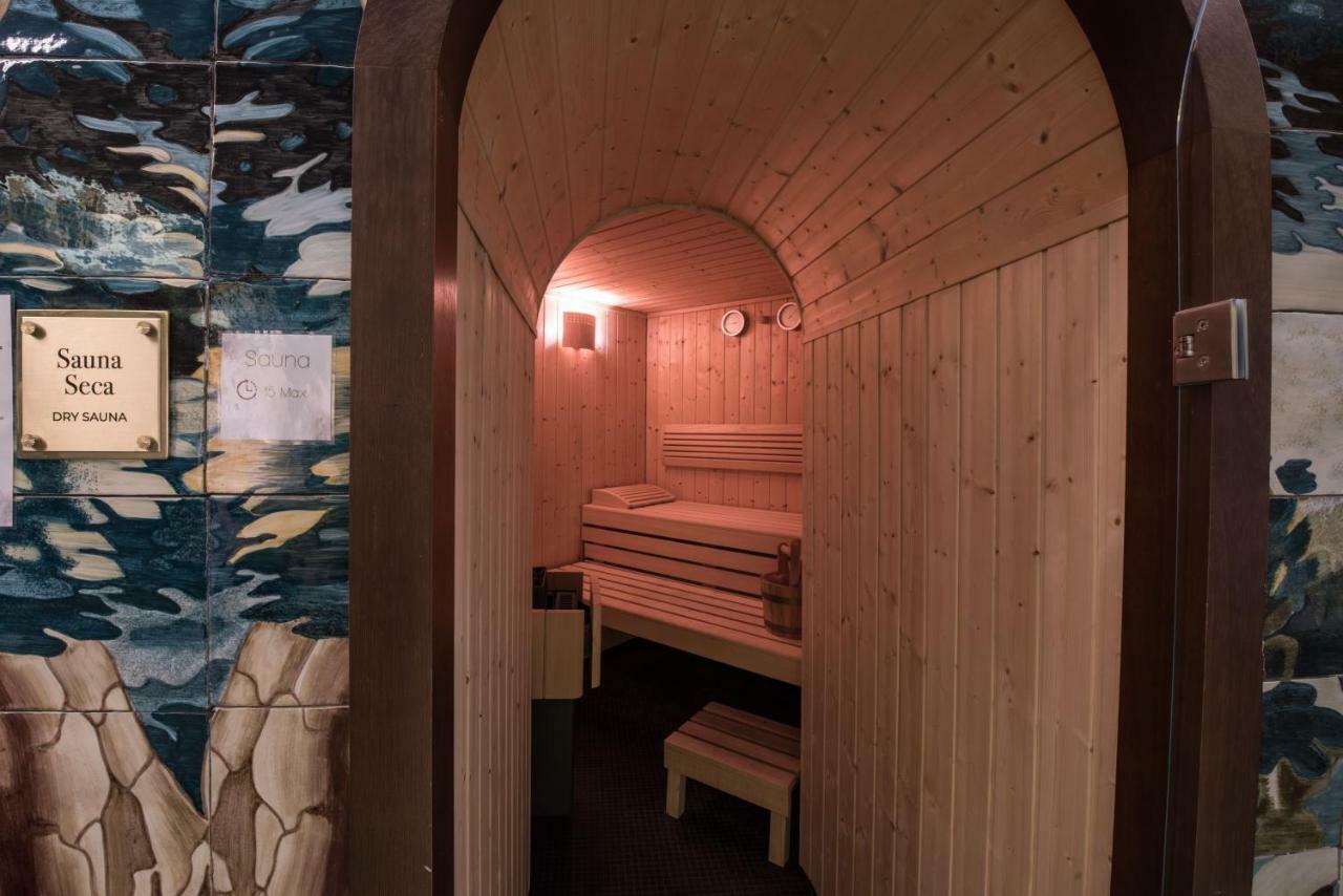 Bless Hotel Madrid - The Leading Hotels Of The World Экстерьер фото A modern Finnish sauna